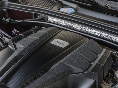 Used 2023 Porsche Macan GTS w/ Sport Chrono Package image 67