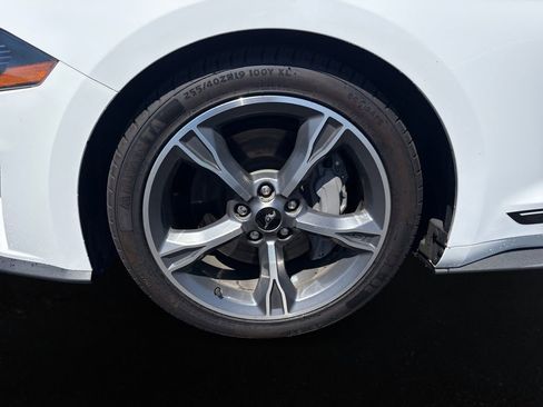 Used 2022 Ford Mustang GT Premium w/ Equipment Group 401A RWD image 9