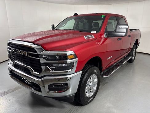 Used 2026 RAM 2500 Big Horn AWD/4WD image 4