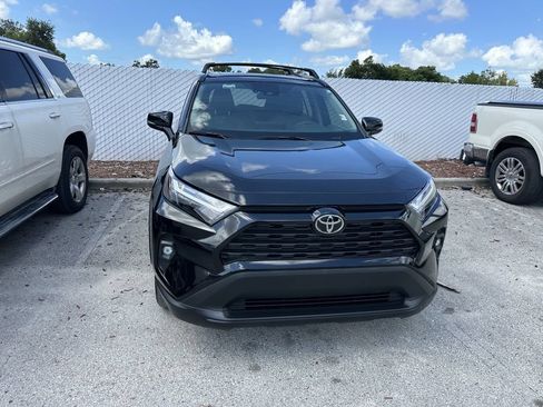 Used 2025 Toyota RAV4 XLE Premium FWD image 5