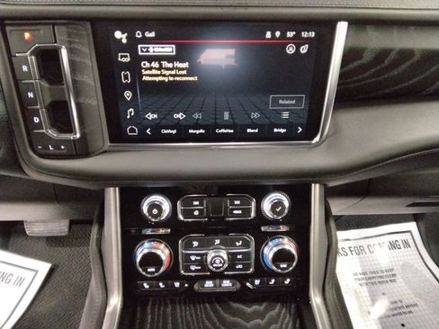 Used 2023 GMC Yukon XL Denali image 21
