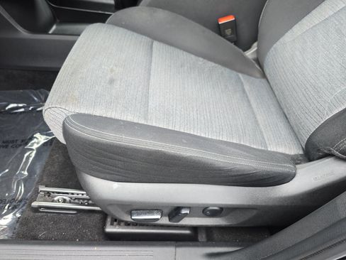 Used 2023 Nissan Rogue SV FWD image 27