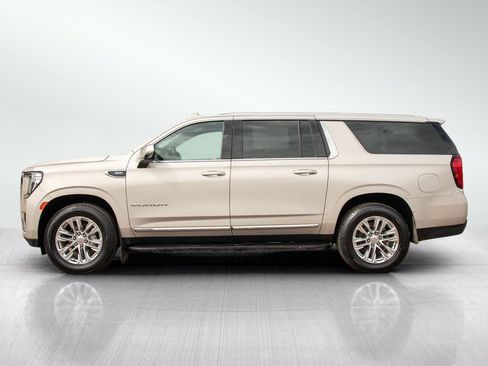 Used 2023 GMC Yukon XL SLT w/ SLT Premium Package AWD/4WD image 2