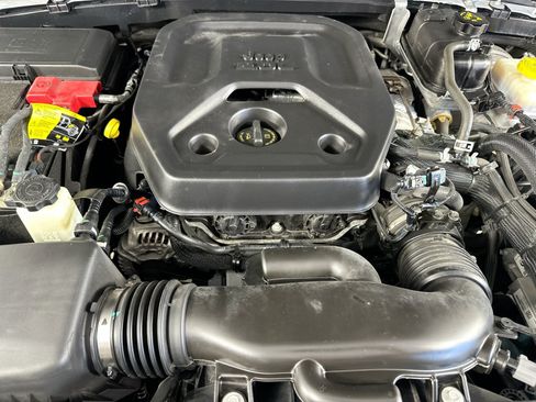 Used 2023 Jeep Wrangler Unlimited Sport AWD/4WD image 27