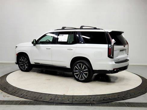 Used 2023 Cadillac Escalade Sport image 5