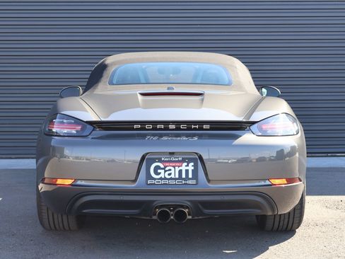 Used 2019 Porsche 718 Boxster S RWD image 11