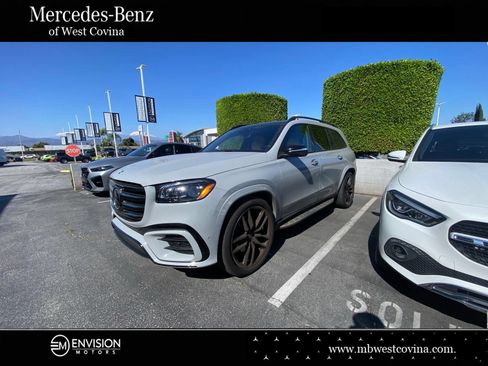 Used 2026 Mercedes-Benz GLS 580 4MATIC image 1