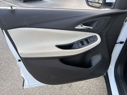 Used 2024 Buick Encore GX Preferred image 19