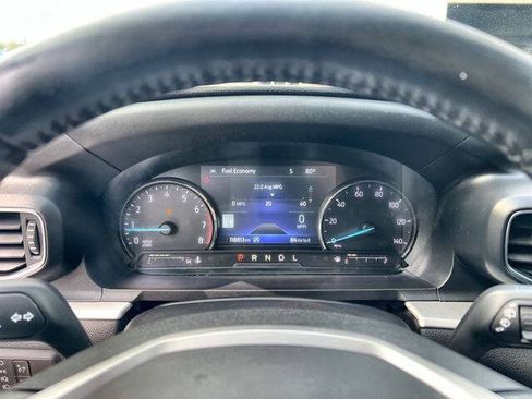 Used 2021 Ford Explorer XLT w/ Equipment Group 202A RWD image 12