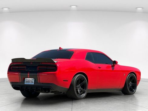 Used 2019 Dodge Challenger R/T Scat Pack w/ Scat Pack Stripe RWD image 6