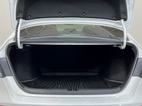 Used 2024 Honda Accord Sport image 11