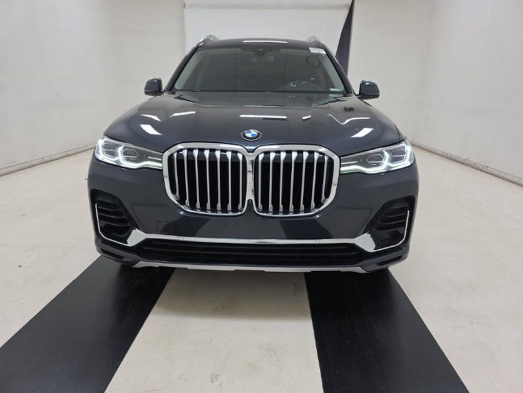 Used 2022 BMW X7 xDrive40i w/ Premium Package AWD/4WD image 2