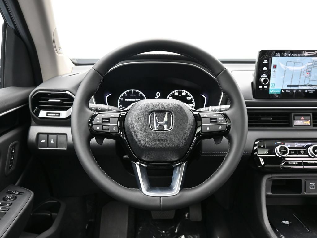 New 2025 Honda Pilot Touring image 45