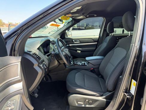 Used 2019 Ford Explorer XLT w/ Equipment Group 201A AWD/4WD image 17