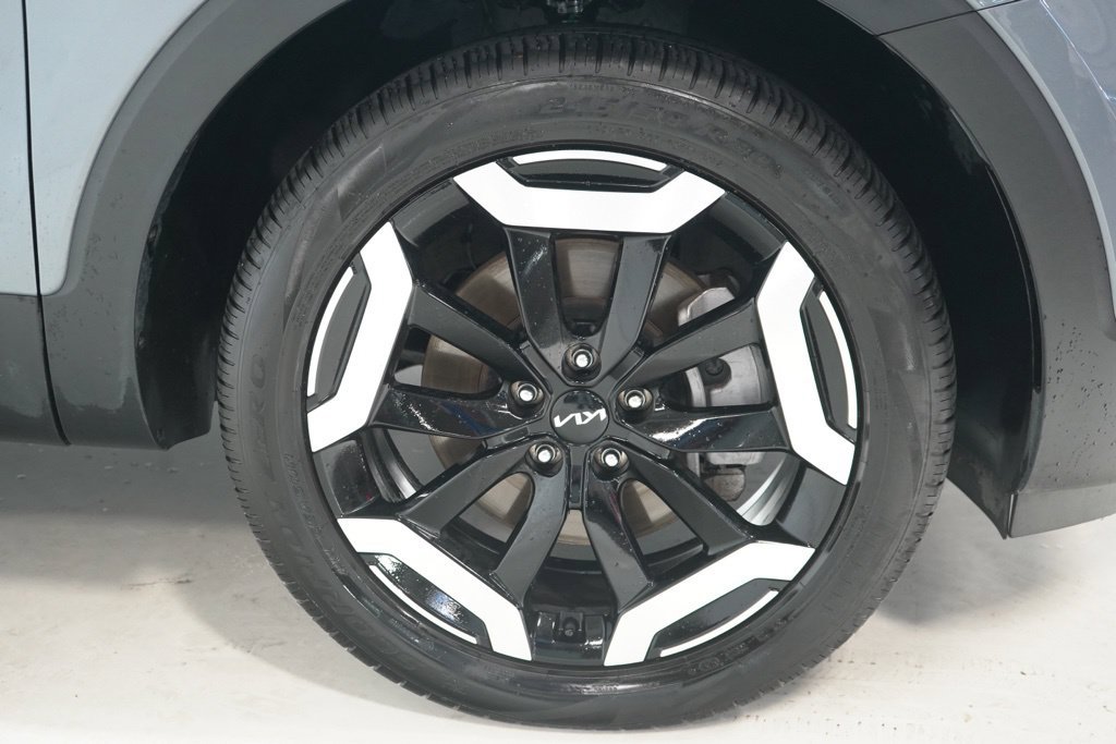 Used 2025 Kia Telluride S AWD/4WD image 13