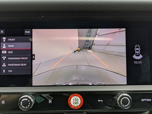 Used 2022 Porsche Macan image 53