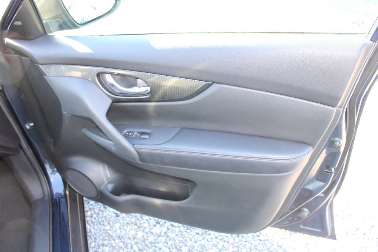 Used 2015 Nissan Rogue SL w/ SL Premium Package AWD/4WD image 22