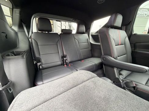 Used 2026 Chevrolet Traverse RS image 24