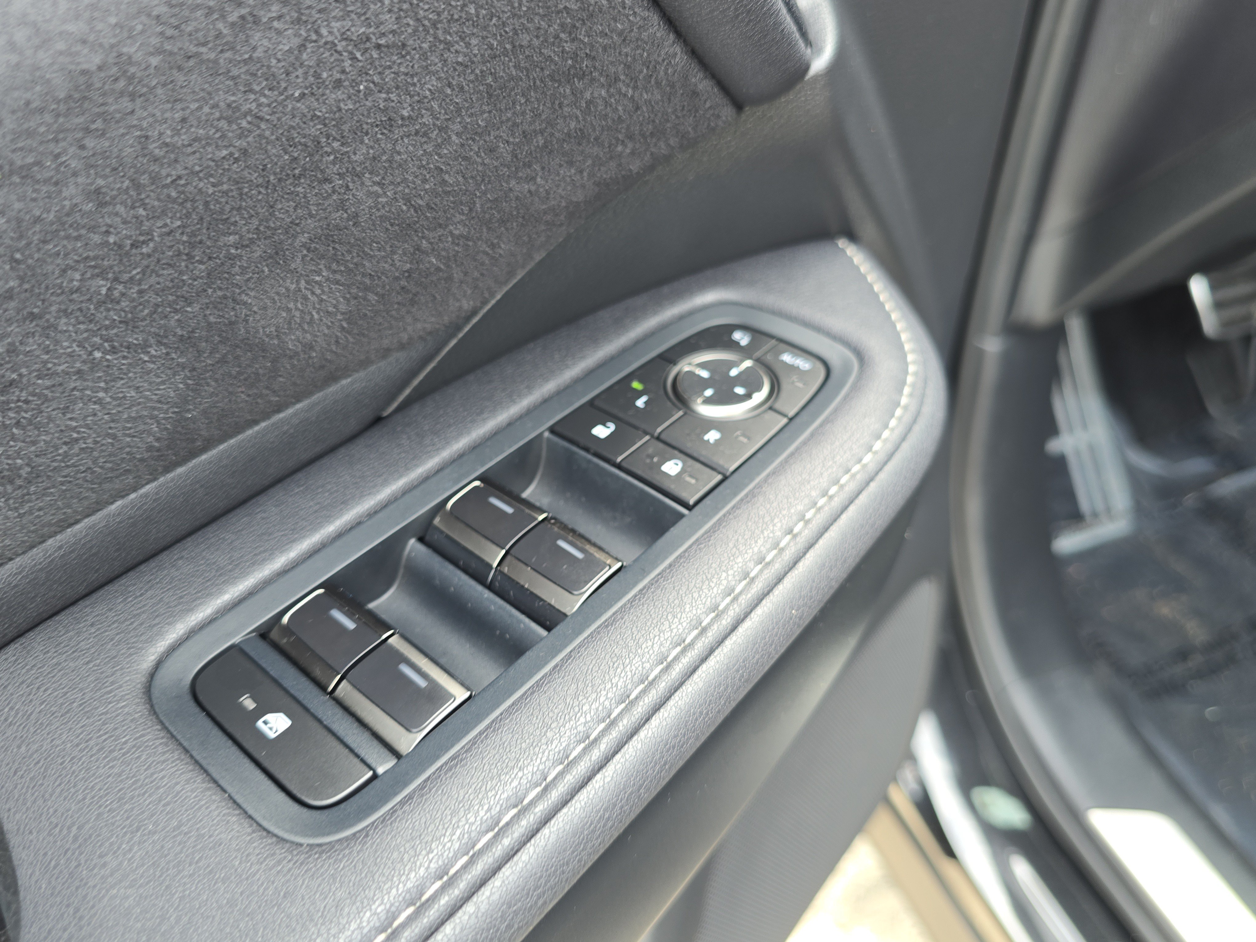 Used 2025 Lexus TX 500h AWD image 20