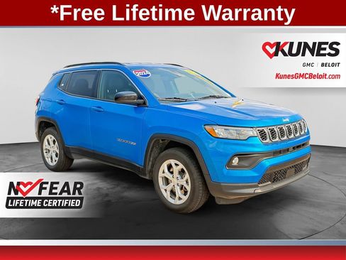 Used 2024 Jeep Compass Latitude AWD/4WD image 1