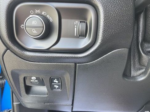 Used 2021 RAM 1500 Big Horn AWD/4WD image 27
