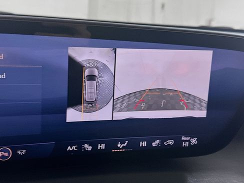 Used 2025 Buick Enclave Preferred image 23