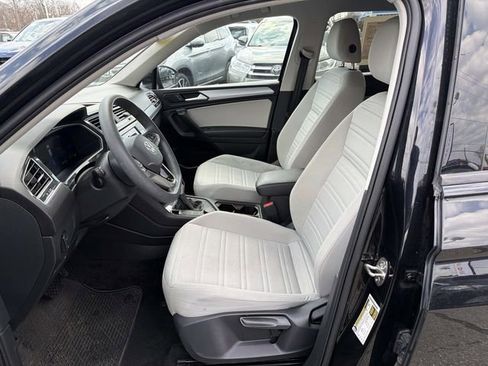 Used 2023 Volkswagen Tiguan S image 17