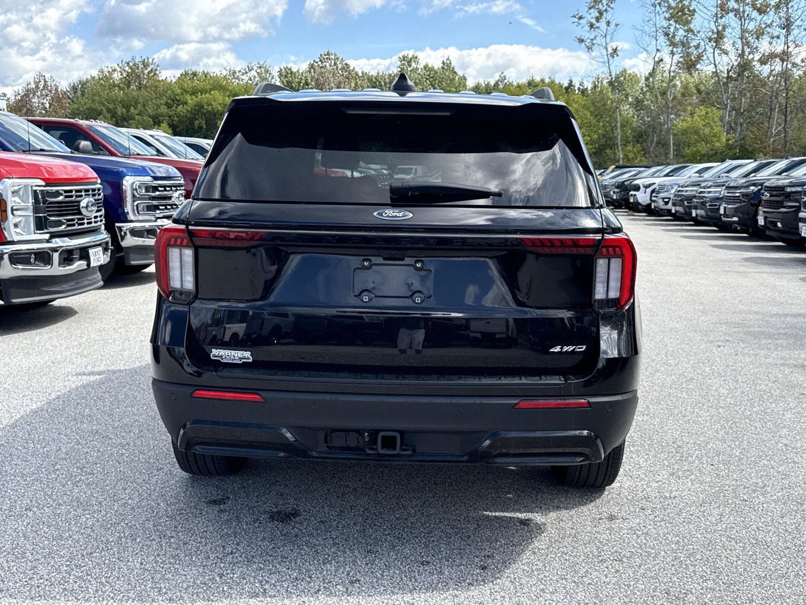 Used 2025 Ford Explorer ST-Line AWD/4WD image 8