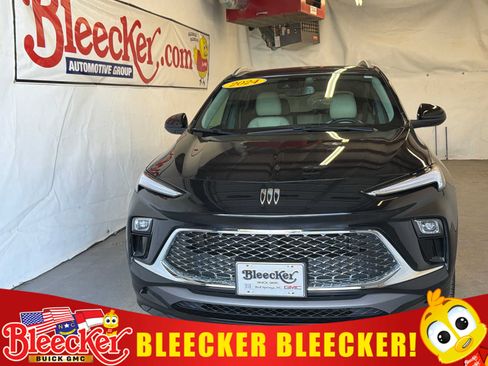 Used 2024 Buick Encore GX Avenir w/ Avenir Convenience Package FWD image 1