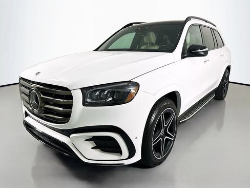 Used 2025 Mercedes-Benz GLS 450 4MATIC image 1