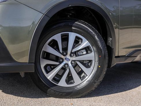 Used 2021 Subaru Outback Premium image 4