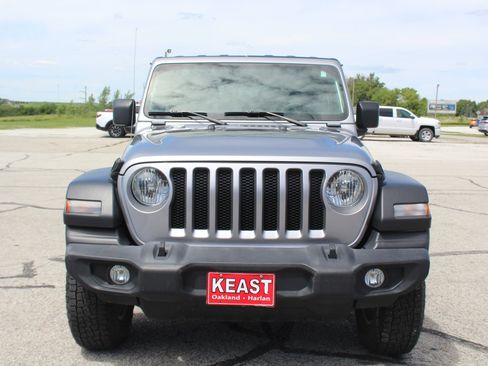 Used 2021 Jeep Wrangler Unlimited Sport AWD/4WD image 6