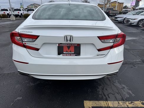Used 2018 Honda Accord Sport image 4