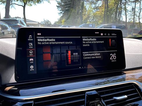 Certified 2023 BMW 530i w/ Premium Package image 34