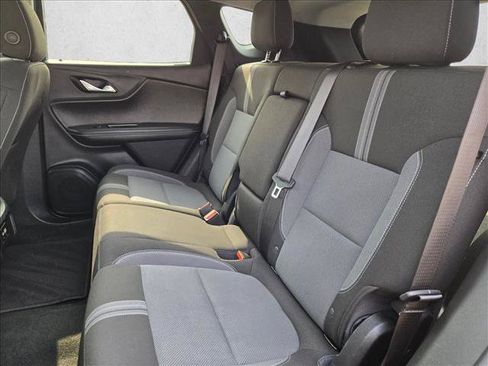 Used 2025 Chevrolet Blazer LT AWD/4WD image 18