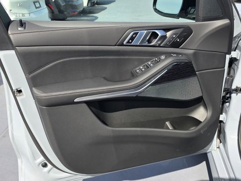 New 2026 BMW X5 xDrive40i w/ M Sport Package image 16