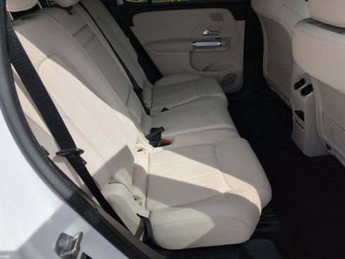 Used 2025 Mercedes-Benz GLB 250 4MATIC image 20