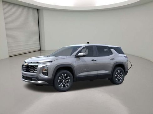 New 2026 Chevrolet Equinox LT image 2