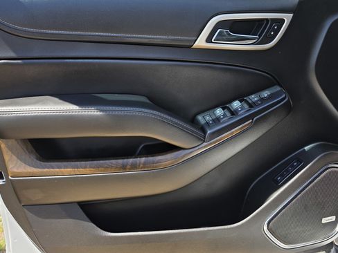 Used 2018 GMC Yukon Denali image 27