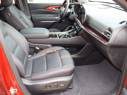 Used 2024 Chevrolet Traverse RS AWD/4WD image 18
