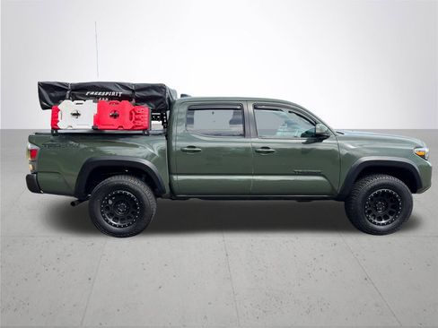 Used 2021 Toyota Tacoma TRD Off-Road AWD/4WD image 10