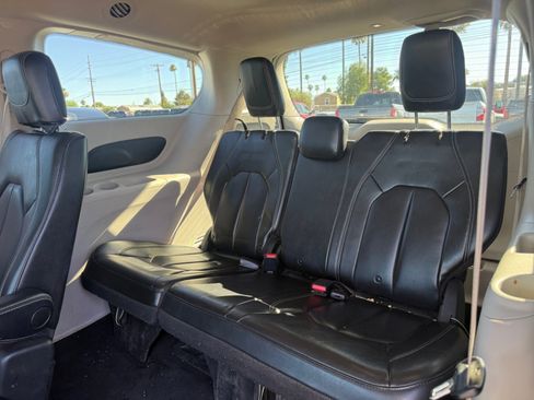 Used 2021 Chrysler Voyager Lxi FWD image 22