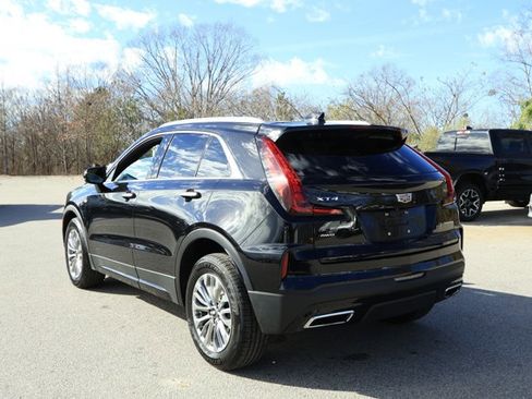 Used 2024 Cadillac XT4 Premium Luxury image 8