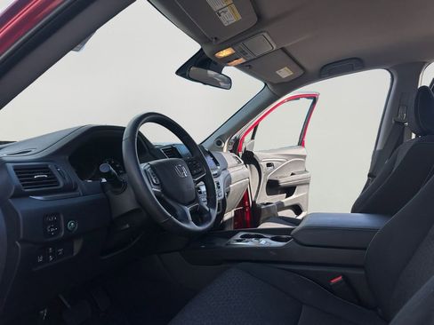 Used 2024 Honda Ridgeline Sport image 9