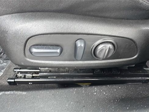 Used 2024 Chevrolet Malibu LT image 11