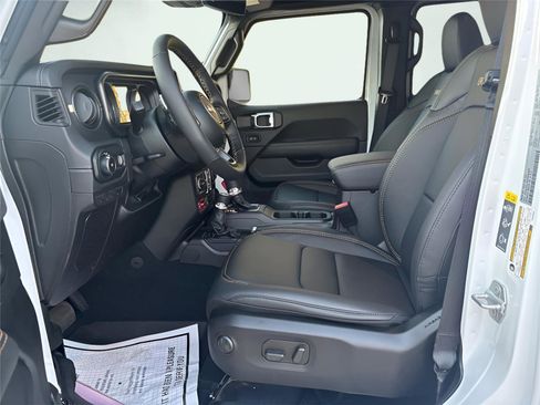 New 2025 Jeep Wrangler Unlimited Rubicon 392 image 25