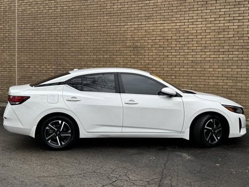 Used 2024 Nissan Sentra SV image 8