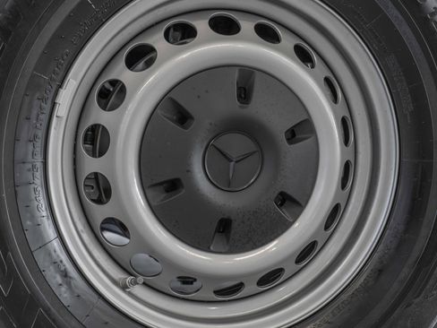 Used 2025 Mercedes-Benz Sprinter 2500 image 31