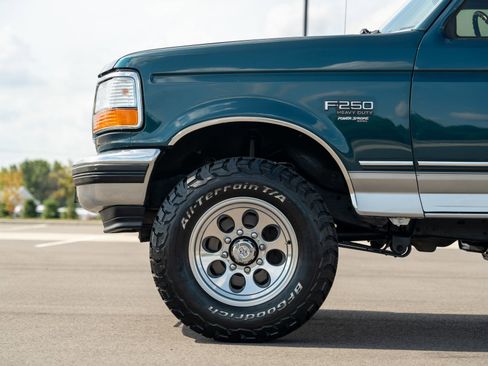 Used 1997 Ford F250 XLT image 4