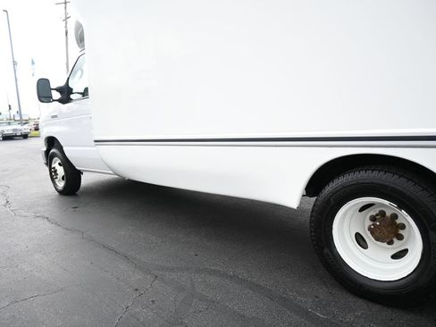Used 2021 Ford E-350 and Econoline 350 Super Duty w/ Power Windows & Locks Group RWD image 18